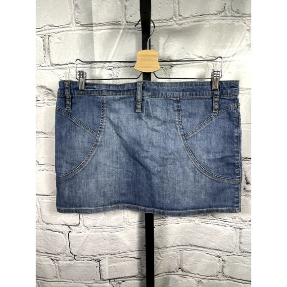 EUC BCBGeneration  Jeans Skirt - Picture 2 of 4